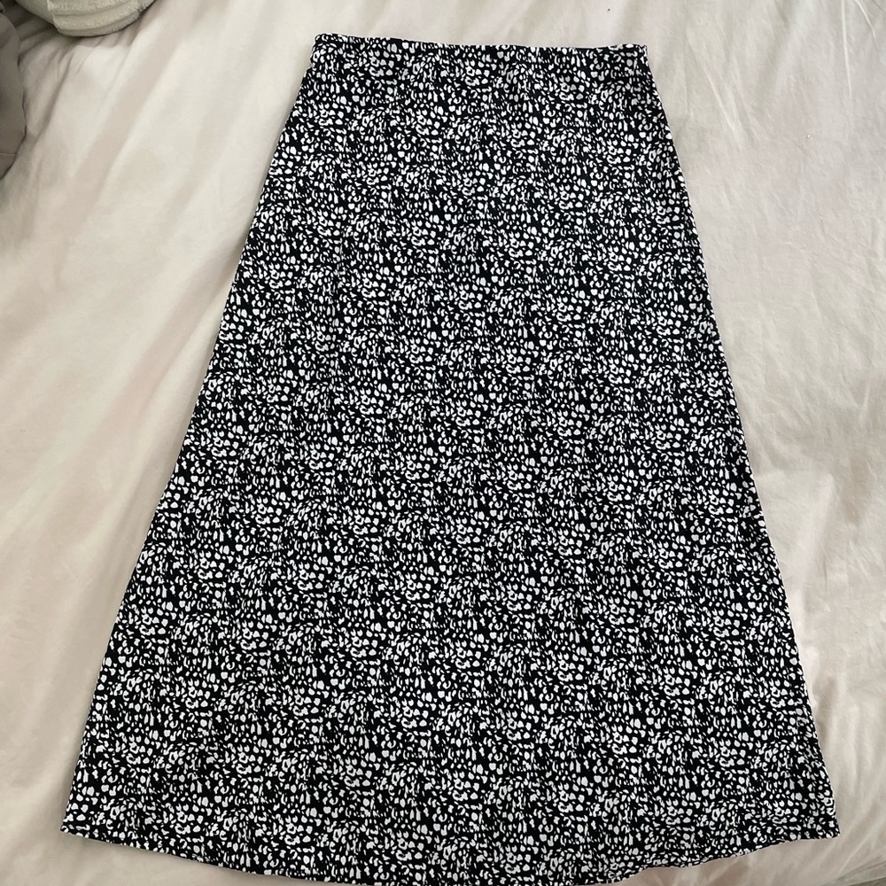 Halogen Black and White Floral Midi Skirt